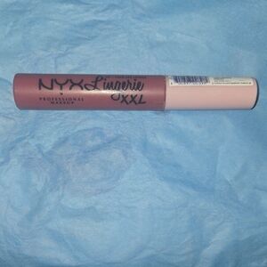 NYX Lingerie XXL Lip Gloss - Shade 'Unlaced'